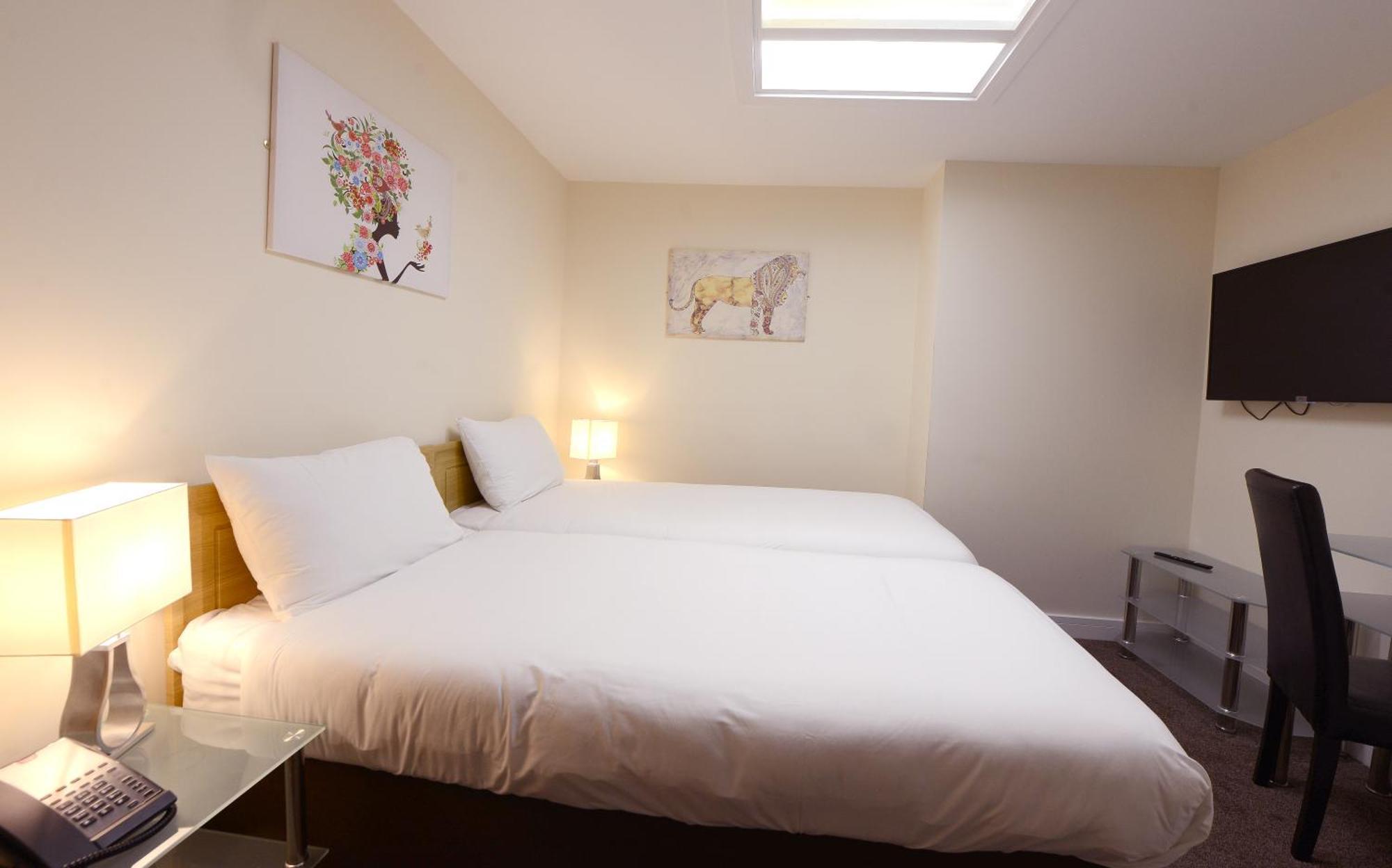 Small Twin Room,1237952050:JPEG